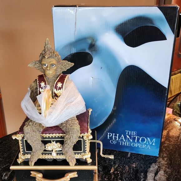 Phantom of the Opera Phantom Monkey with Hand Crank Music Box - Picture 5 of 6
